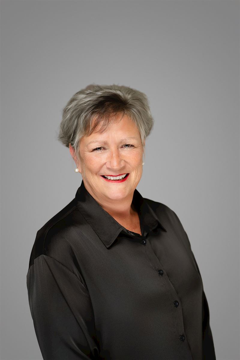 Dee Dee Warrington